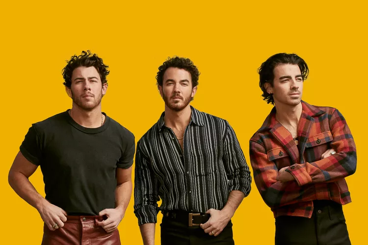 jonas-brothers-summer-tour-1-050223-e107e427f3854e7fa4409a5fa151f6e9