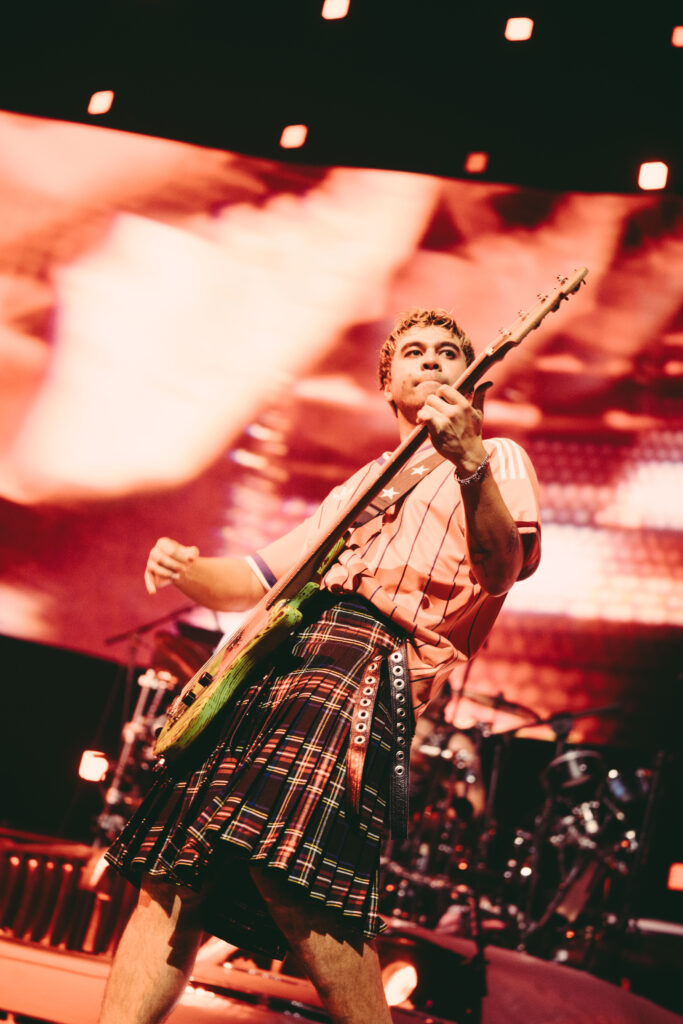 5 Seconds of Summer Cardiff 2026 live performance
5 Seconds of Summer Cardiff 2026 stage moment
5 Seconds of Summer Cardiff 2026 crowd at Utilita Arena